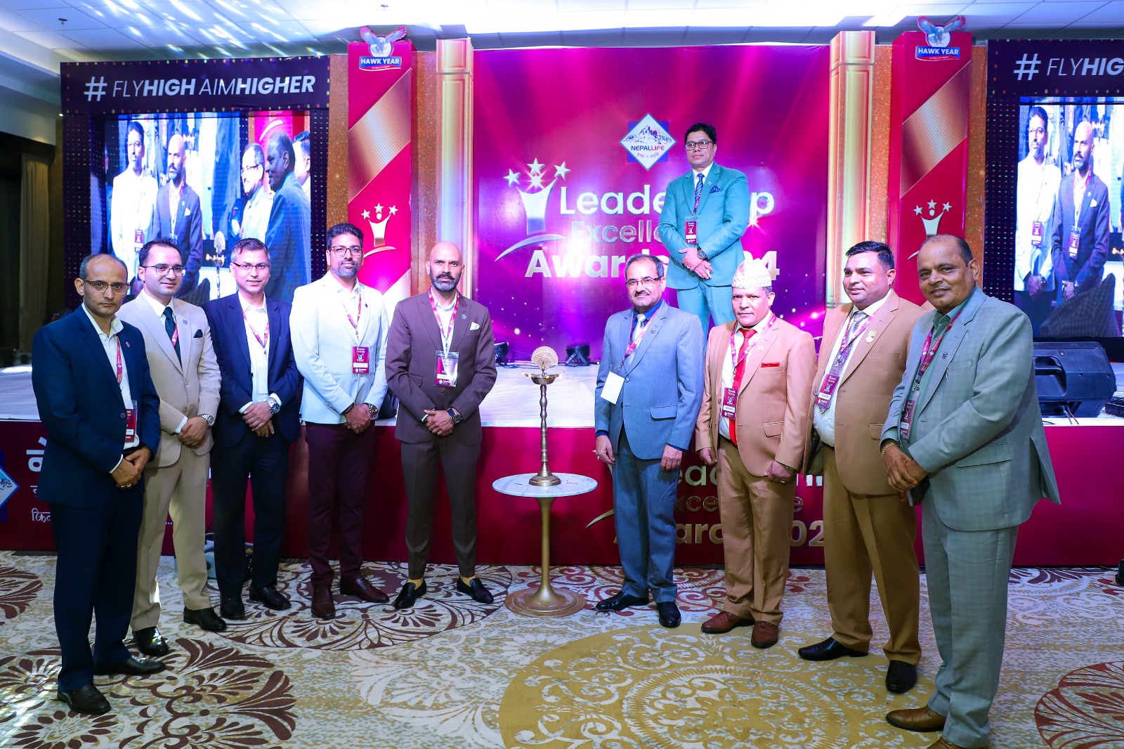 आर्थिक मन्दीका विचमा नेपाल लाइफको उत्कृष्ट प्रदर्शन, उत्कृष्ट व्यवसाय गर्ने १९१ एजेन्सी मेनेजरहरुलाई भव्य सम्मान